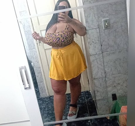 Foto di nudo di fuga di OnlyFans di Adriane Esteves