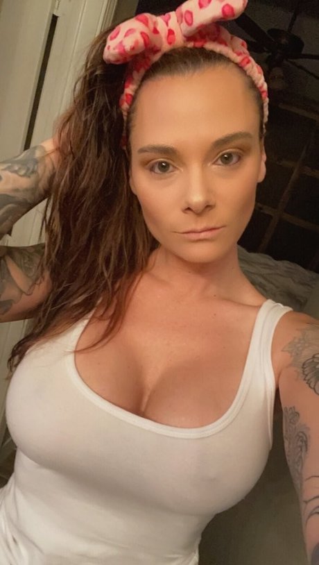 Chroniclesofatiredassmom