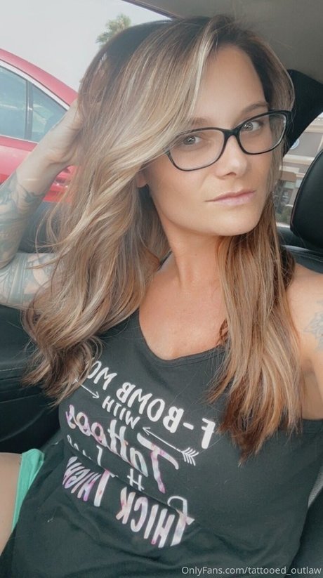 Chroniclesofatiredassmom