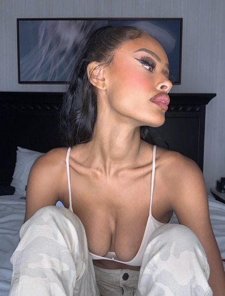 Foto di nudo di fuga di OnlyFans di Vinetria