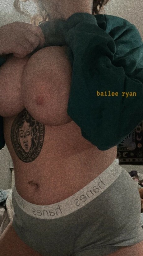 Foto di nudo di fuga di OnlyFans di Bailey Ryan