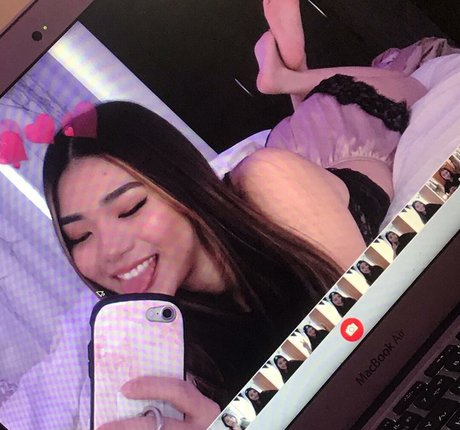Foto di nudo di fuga di OnlyFans di Yukipinkymoon