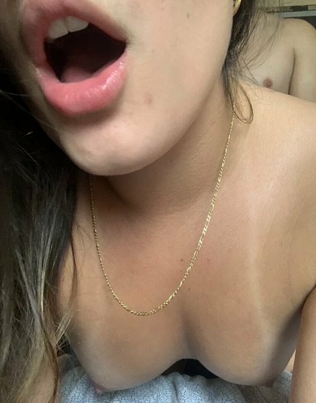 Foto di nudo di fuga di OnlyFans di Casal Hen