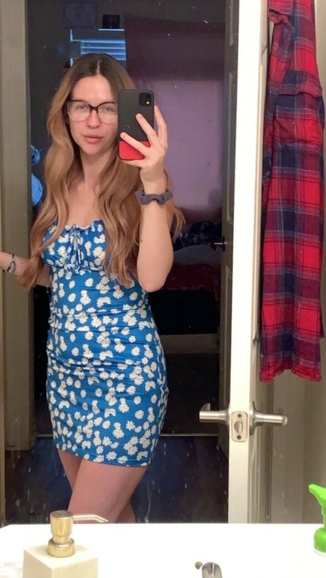 Foto di nudo di fuga di OnlyFans di Courtneymarsh