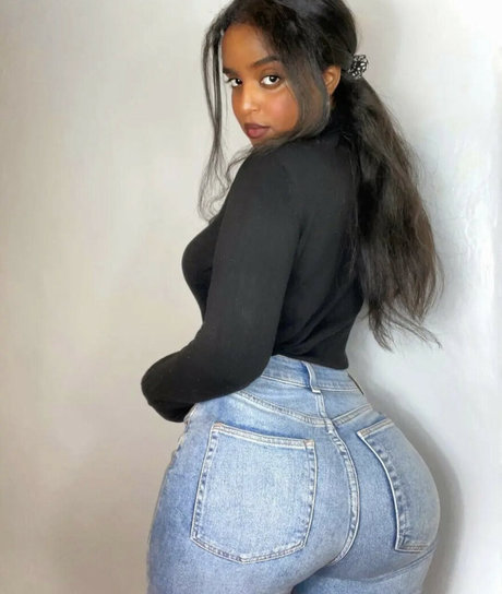 Foto di nudo di fuga di OnlyFans di Rediet Birhane