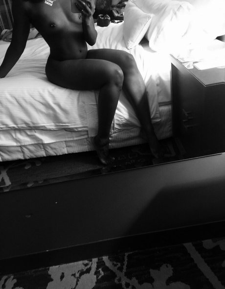 Foto di nudo di fuga di OnlyFans di Dnay Baptiste