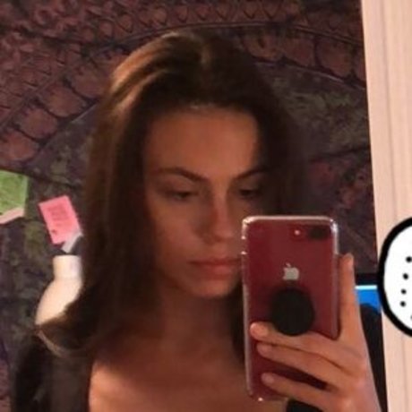 Foto di nudo di fuga di OnlyFans di Sarahjolzzz