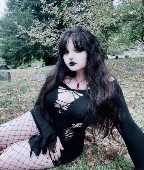 Foto di nudo di fuga di OnlyFans di Crucifixkittie
