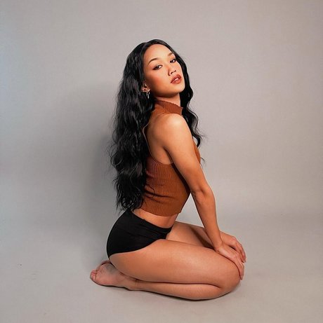Foto di nudo di fuga di OnlyFans di Tori Pareno