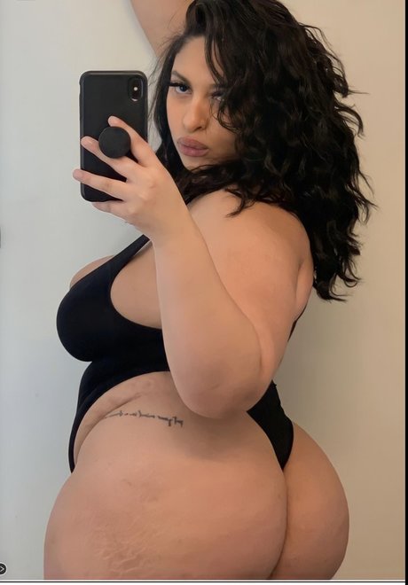 Foto di nudo di fuga di OnlyFans di Thegirlofyourdreamz