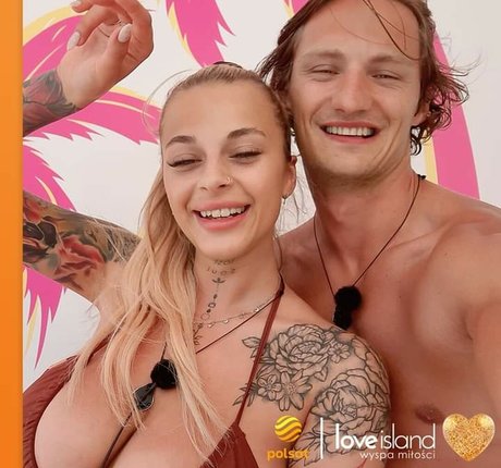 Foto di nudo di fuga di OnlyFans di Andzelika Kramer