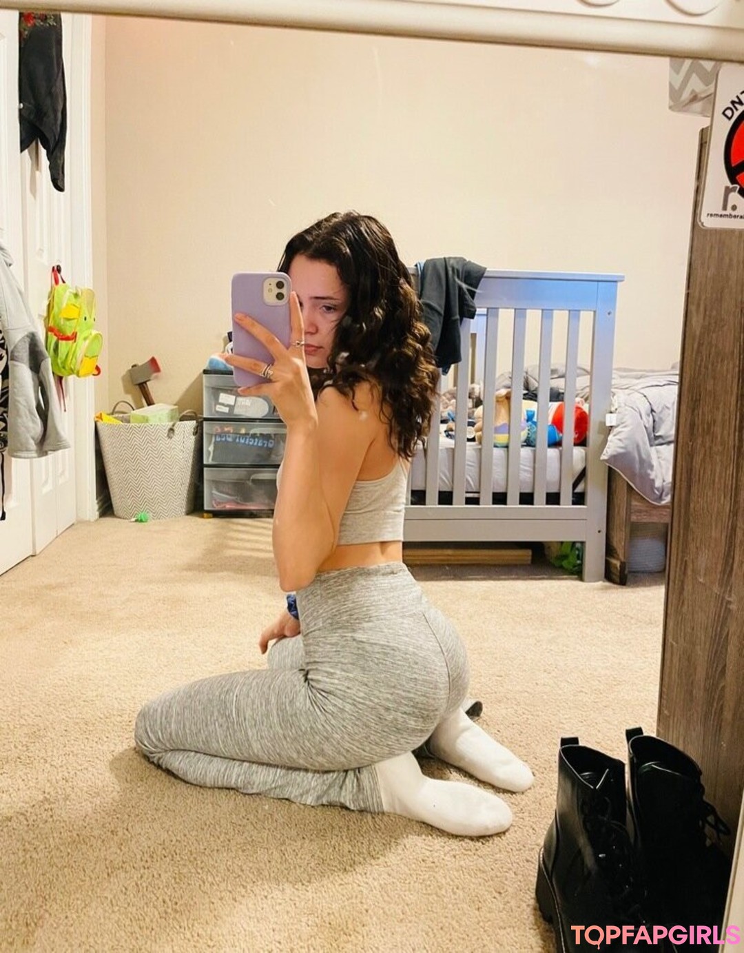 Foto di nudo di fuga di OnlyFans di Wuvelizabeth #7 Foto di nudo di fuga di OnlyFans di Wuvelizabeth #7