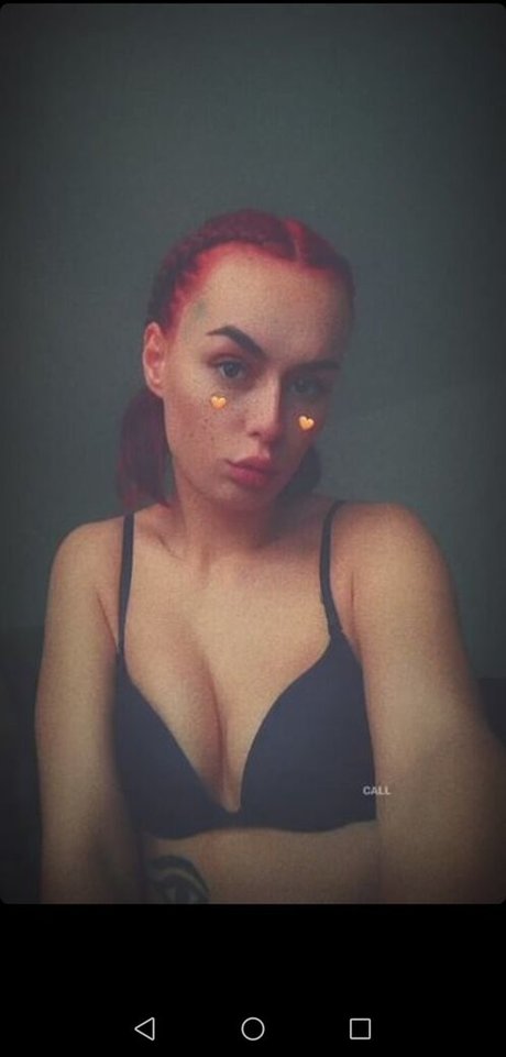 Foto di nudo di fuga di OnlyFans di Akirasch