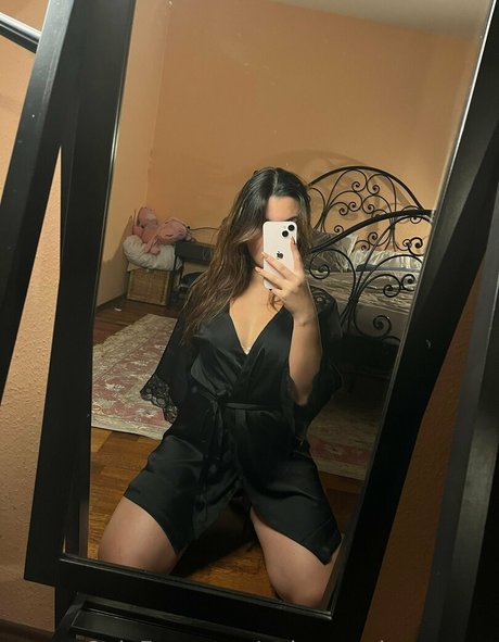 Foto di nudo di fuga di OnlyFans di Onlynaomisummers
