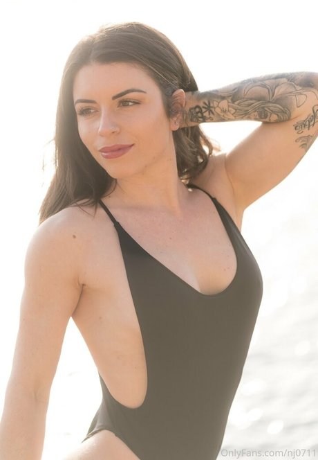 Foto di nudo di fuga di OnlyFans di Ange Nj0711