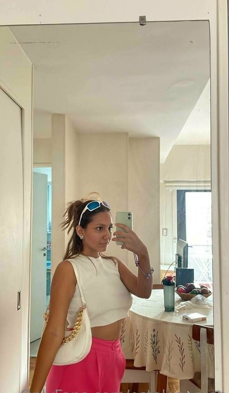 Foto di nudo di fuga di OnlyFans di Estelagomez