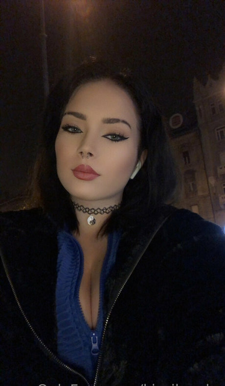 Foto di nudo di fuga di OnlyFans di Kicsilanyka
