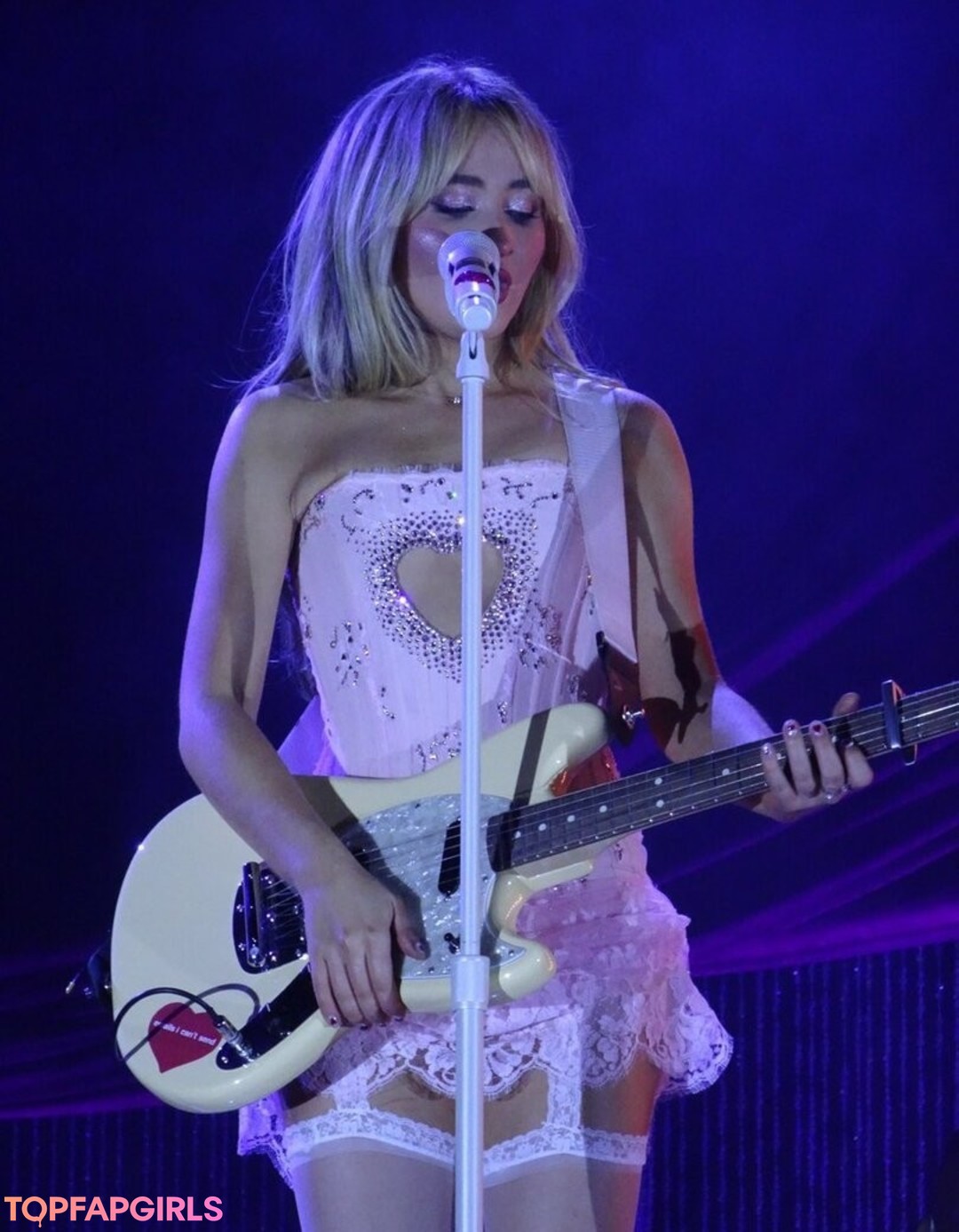 Foto di nudo di fuga di OnlyFans di Sabrina Carpenter #1236