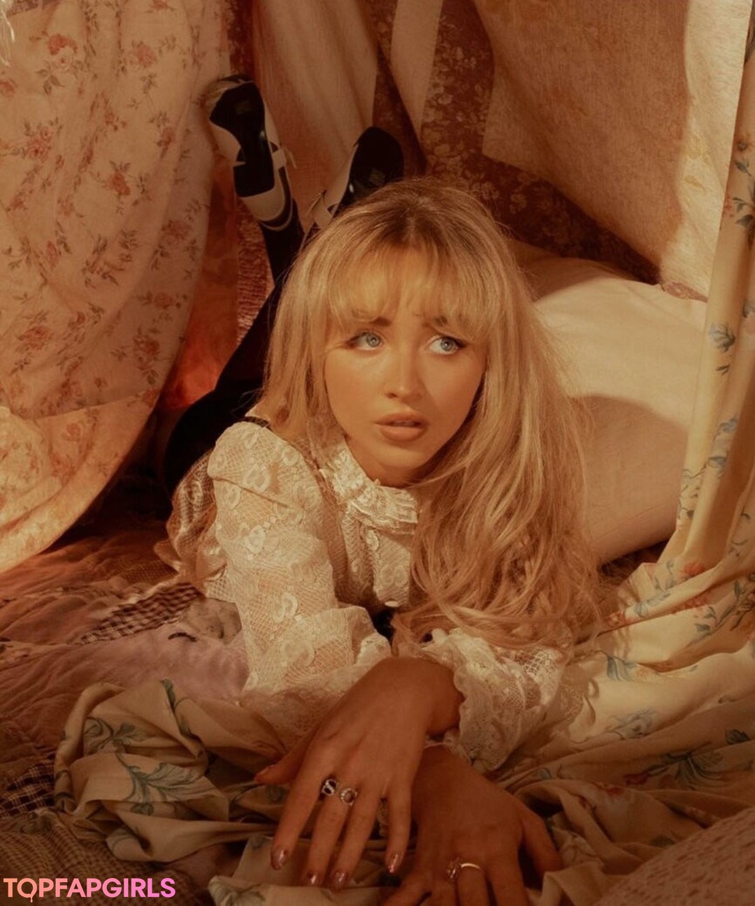 Foto di nudo di fuga di OnlyFans di Sabrina Carpenter #1521