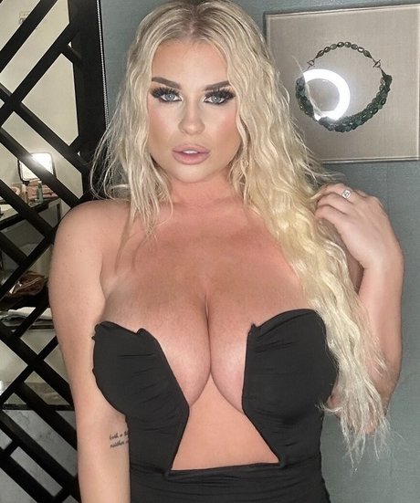Foto di nudo di fuga di OnlyFans di Chloe Michelle