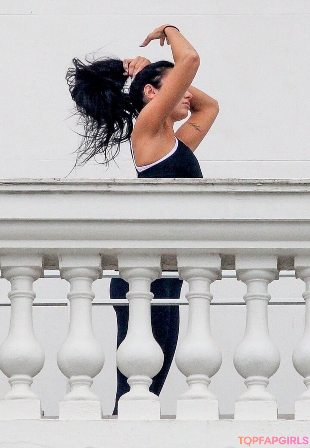 Foto di nudo di fuga di OnlyFans di Dua Lipa #1320