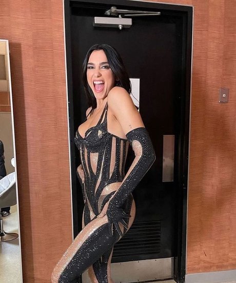 Foto di nudo di fuga di OnlyFans di Dua Lipa