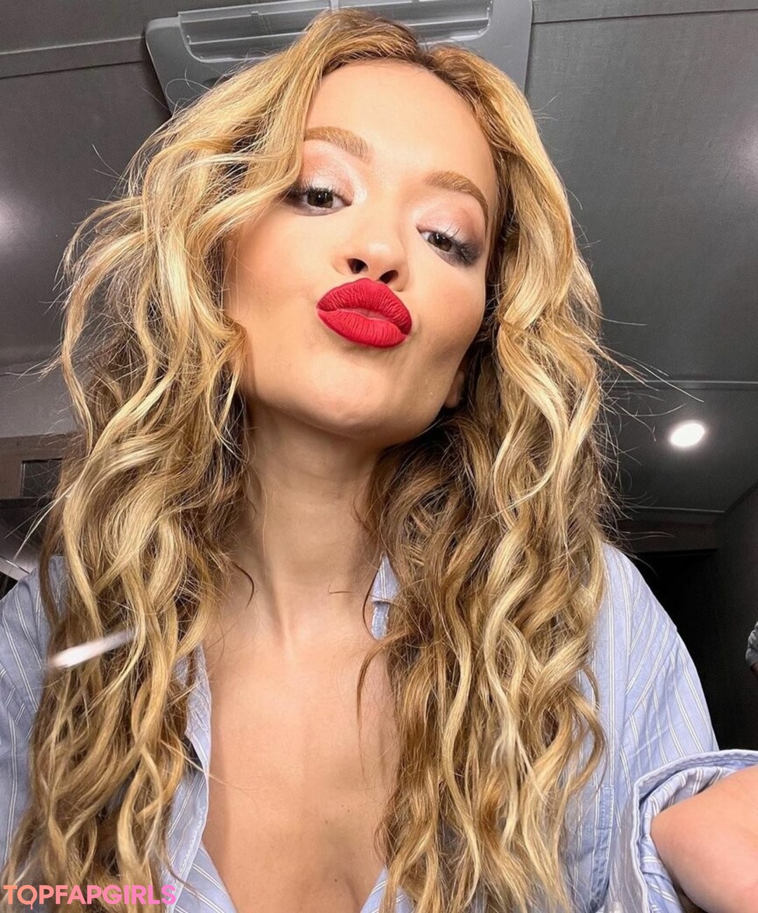 Foto di nudo di fuga di OnlyFans di Rita Ora #1353