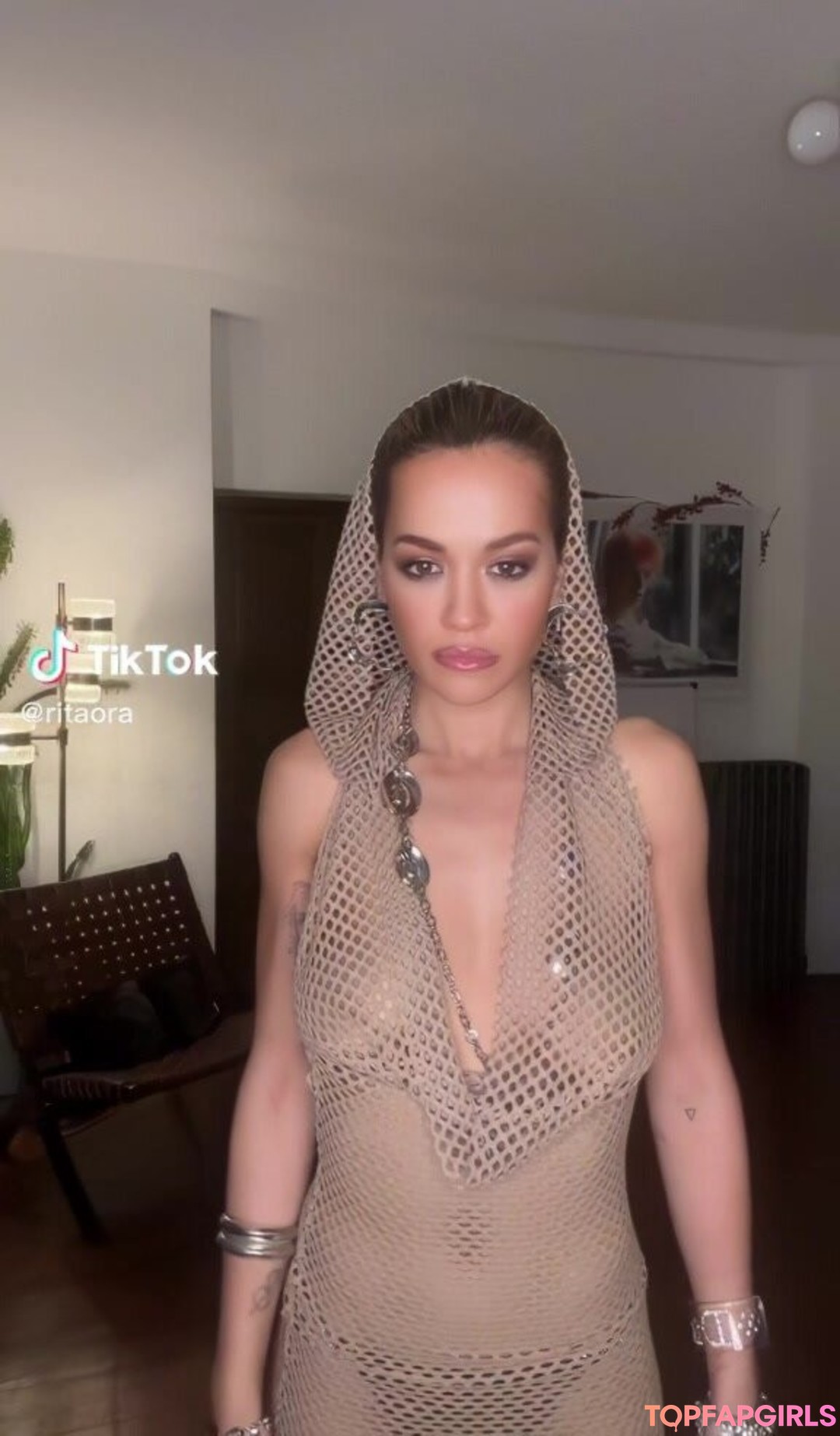 Foto di nudo di fuga di OnlyFans di Rita Ora #1434