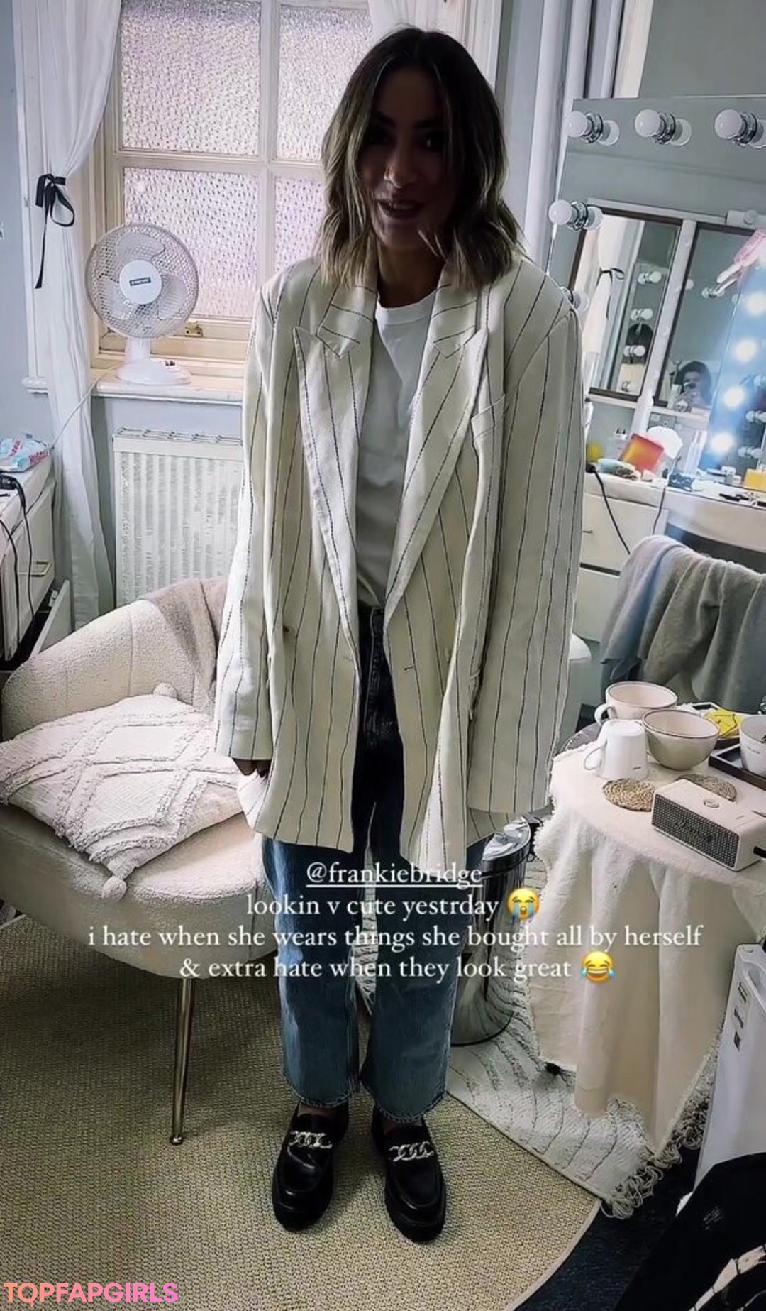 Foto di nudo di fuga di OnlyFans di Frankie Bridge #1419