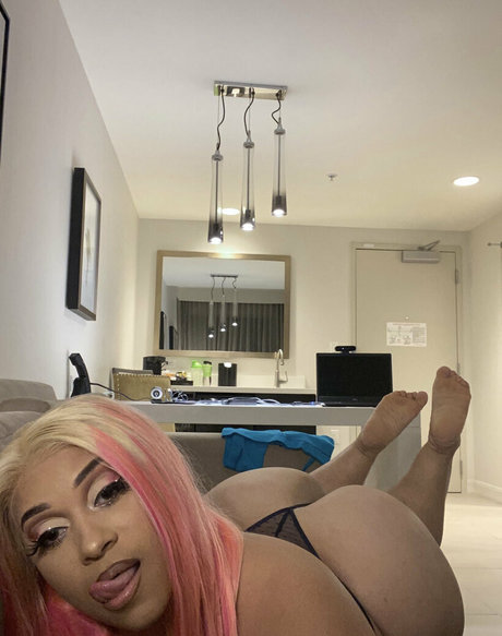 Foto di nudo di fuga di OnlyFans di Pinkyxxx