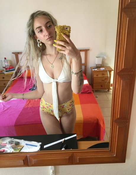 Foto di nudo di fuga di OnlyFans di Dani California