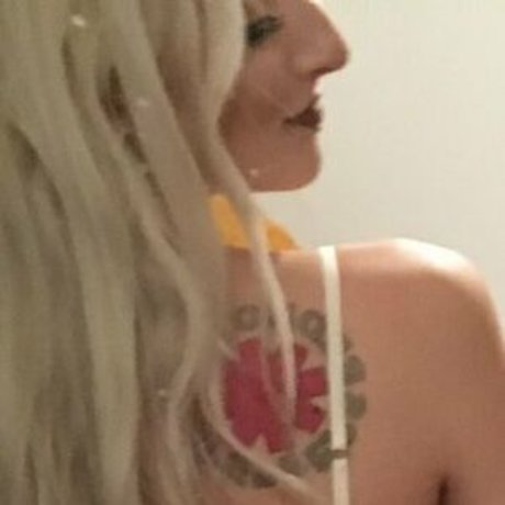 Foto di nudo di fuga di OnlyFans di Dani California