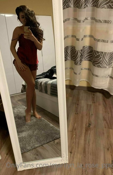 Foto di nudo di fuga di OnlyFans di Marilynlaroseppv