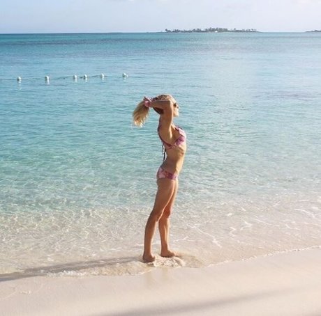 Foto di nudo di fuga di OnlyFans di Natalie Gulbis