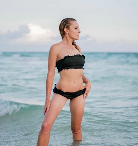 Foto di nudo di fuga di OnlyFans di Natalie Gulbis
