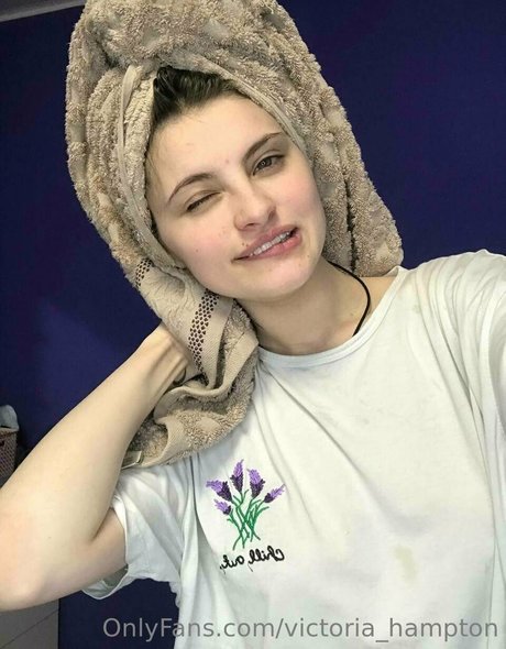 Foto di nudo di fuga di OnlyFans di Victoriahampton