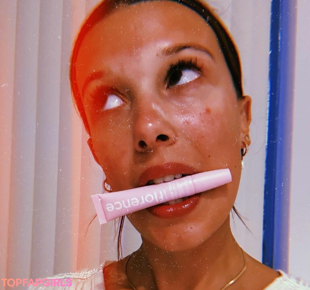 Foto di nudo di fuga di OnlyFans di Millie Bobby Brown #1039