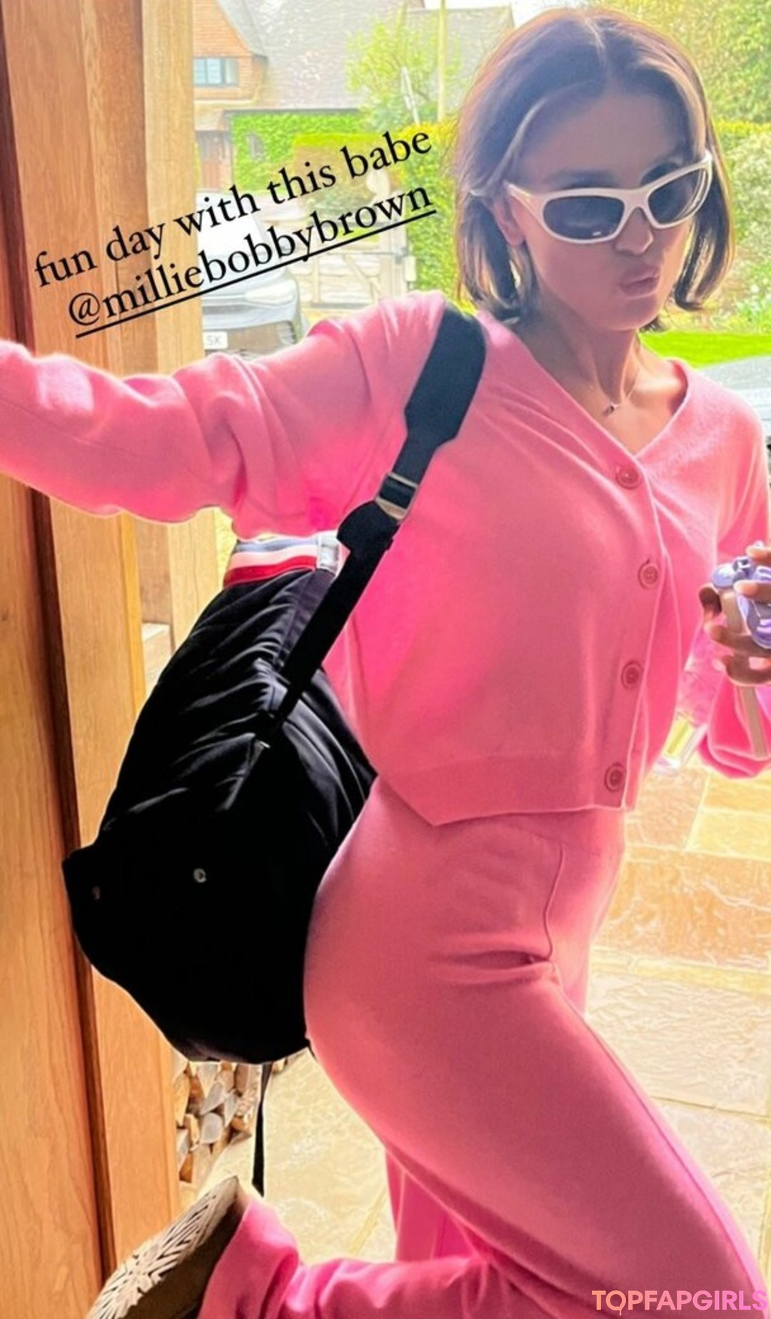 Foto di nudo di fuga di OnlyFans di Millie Bobby Brown #1042