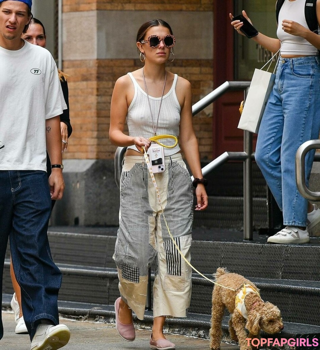 Foto di nudo di fuga di OnlyFans di Millie Bobby Brown #1178