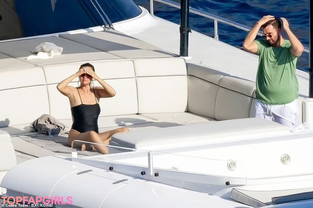 Foto di nudo di fuga di OnlyFans di Selena Gomez #1179