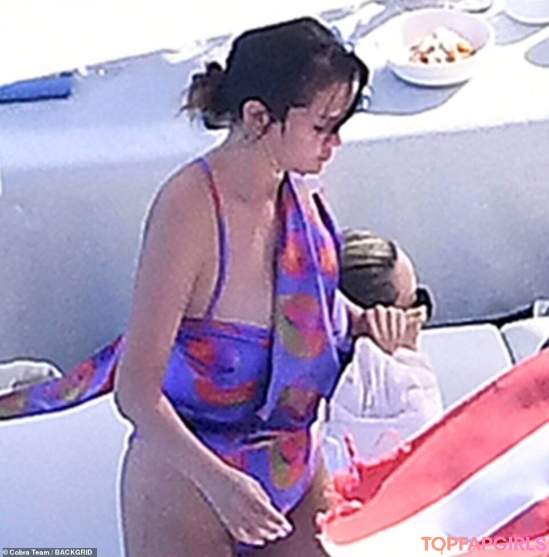 Foto di nudo di fuga di OnlyFans di Selena Gomez #1233