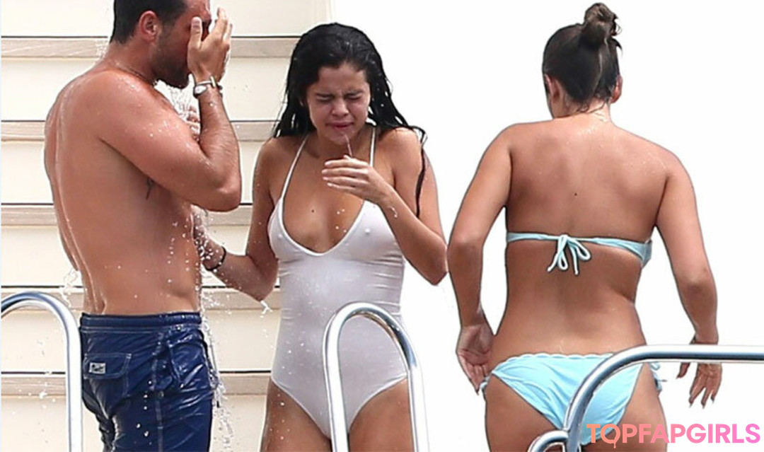 Foto di nudo di fuga di OnlyFans di Selena Gomez #1588