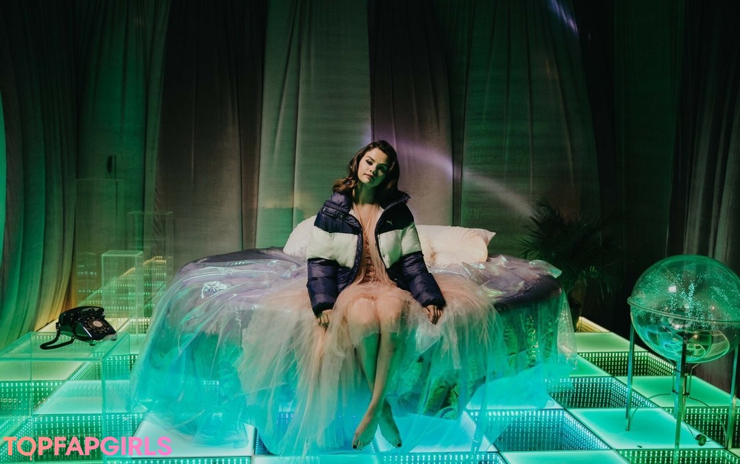 Foto di nudo di fuga di OnlyFans di Selena Gomez #1915