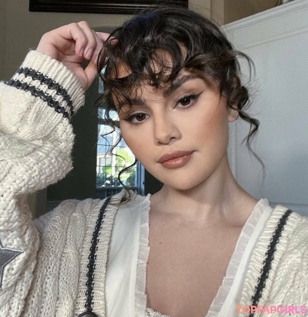 Foto di nudo di fuga di OnlyFans di Selena Gomez #1963