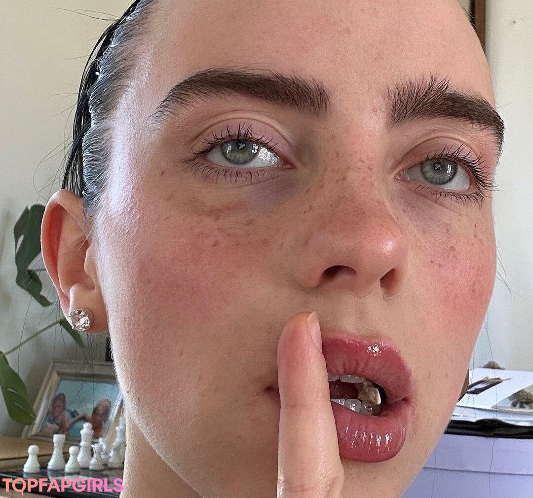 Foto di nudo di fuga di OnlyFans di Billie Eilish #1215