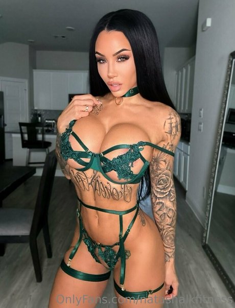 Foto di nudo di fuga di OnlyFans di Natasha Noelle