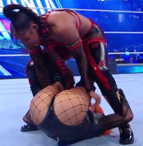 Foto di nudo di fuga di OnlyFans di Becky Lynch
