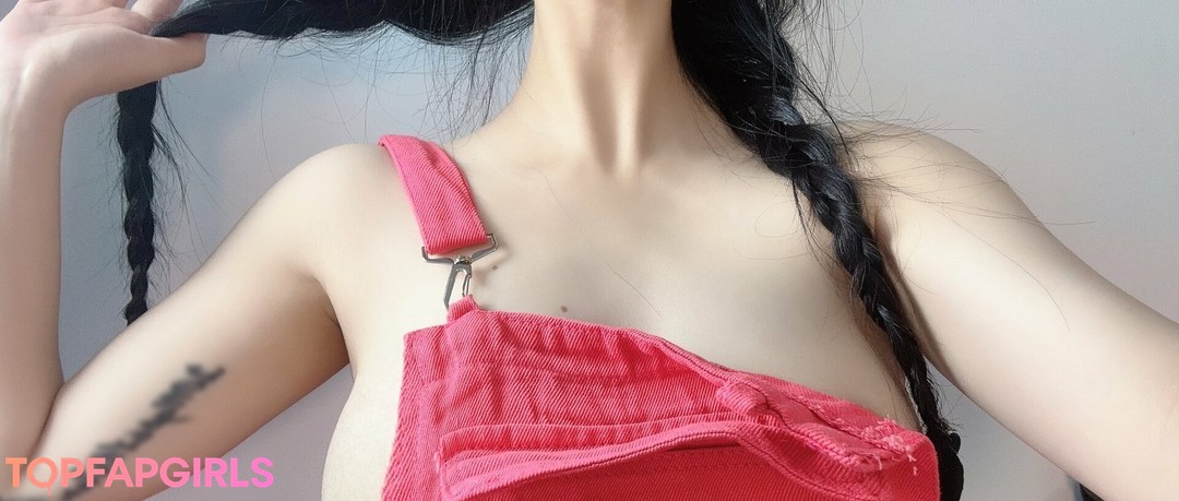 Foto di nudo di fuga di OnlyFans di Qiaoniutt #1900