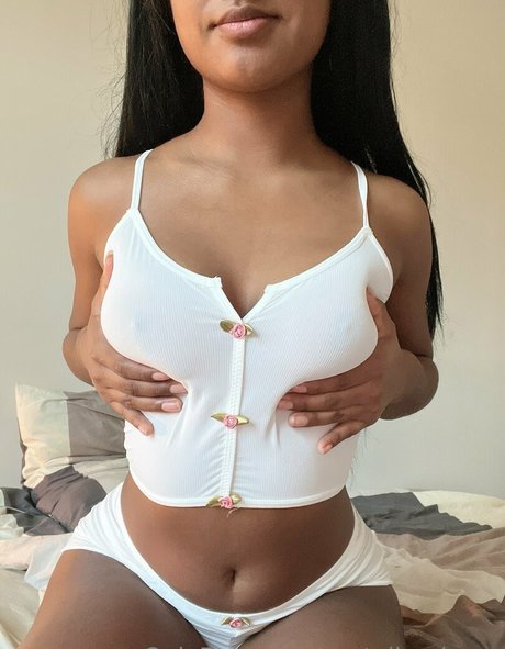 Foto di nudo di fuga di OnlyFans di Llalalinaafree