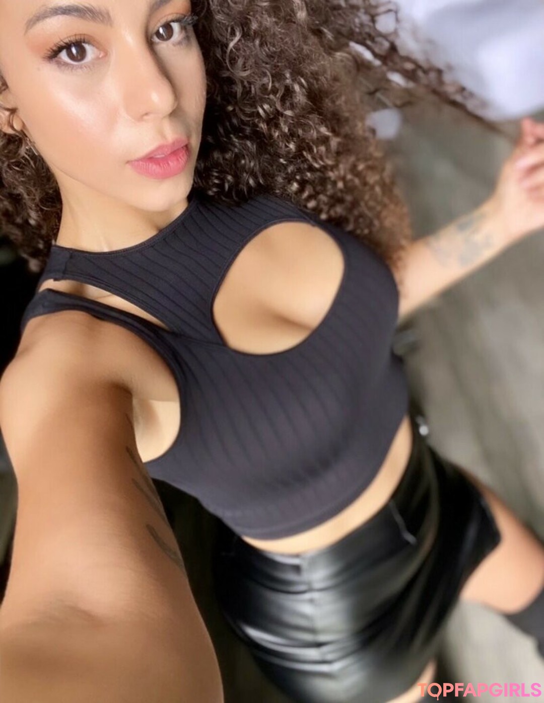 Foto di nudo di fuga di OnlyFans di Samantha Irvin #126 Foto di nudo di fuga di OnlyFans di Samantha Irvin #126